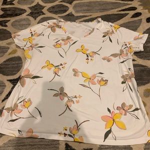 Floral Ava and Viv T-shirt